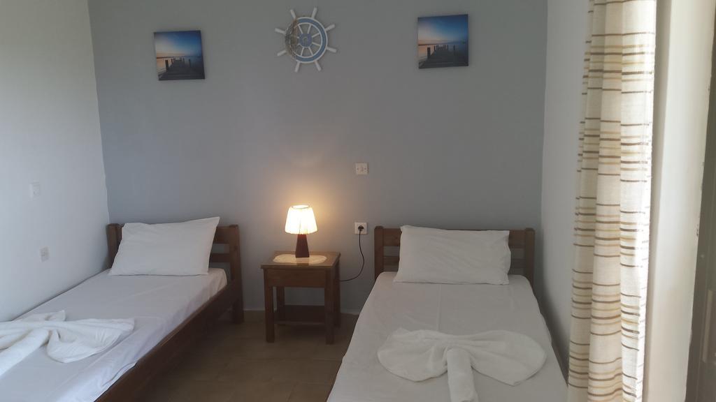 Rooms Leonidas 키사모스 외부 사진