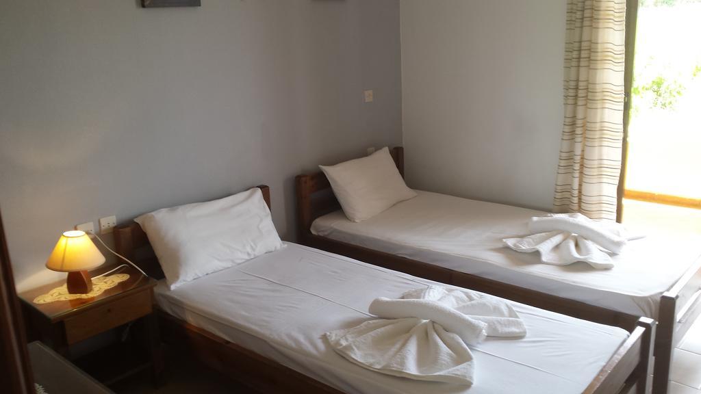 Rooms Leonidas 키사모스 외부 사진