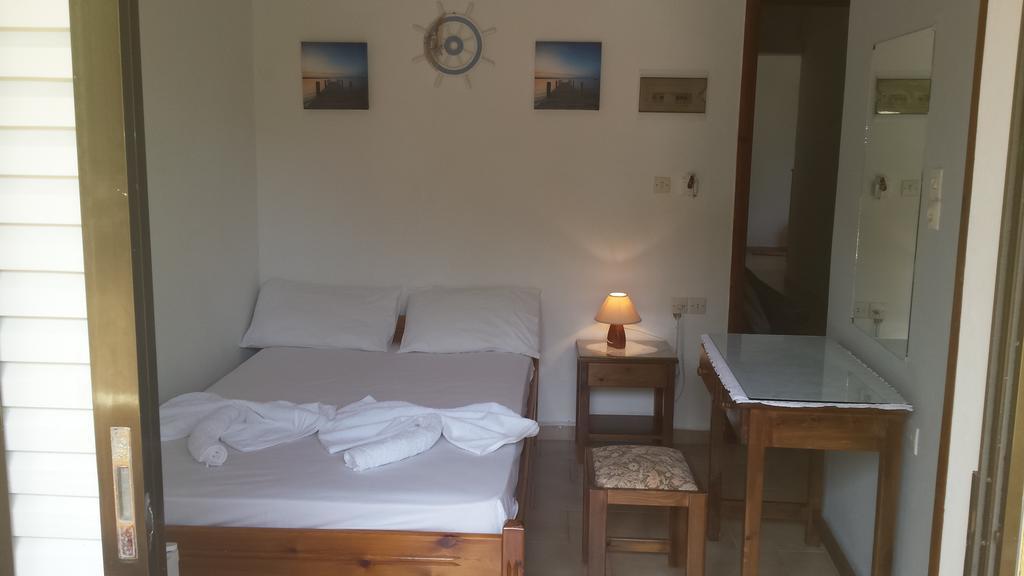 Rooms Leonidas 키사모스 외부 사진