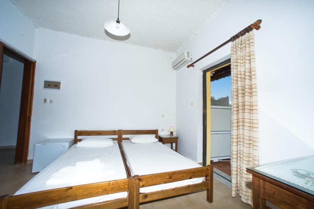 Rooms Leonidas 키사모스 외부 사진